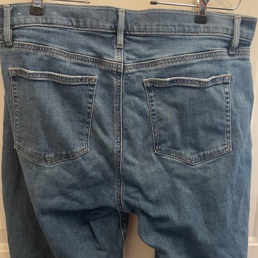 LOFT The Super Soft Girlfriend Jeans Medium Wash Distressed Size 14 32 Stretch